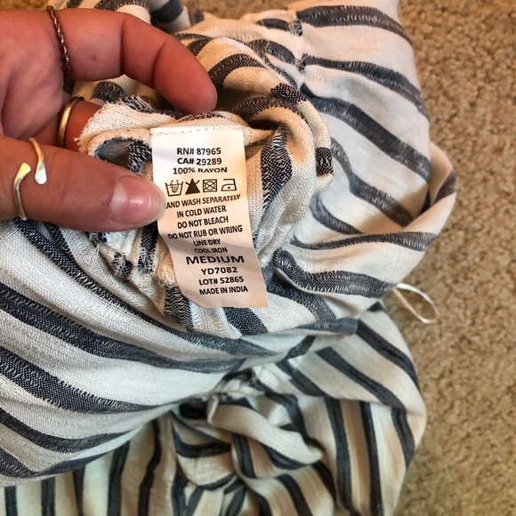 🚨NEW WITHOUT TAGS🚨 Jumpsuit - Picture 2 of 3